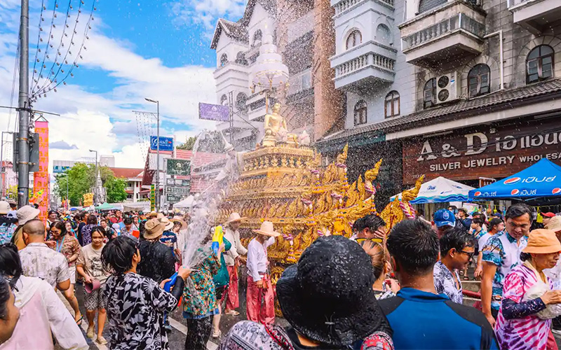 Slavimo radost festivala Songkran 2026. – Tople želje iz Bokang Titaniuma